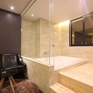 Habitación Estándar con 2 Camas Individuales